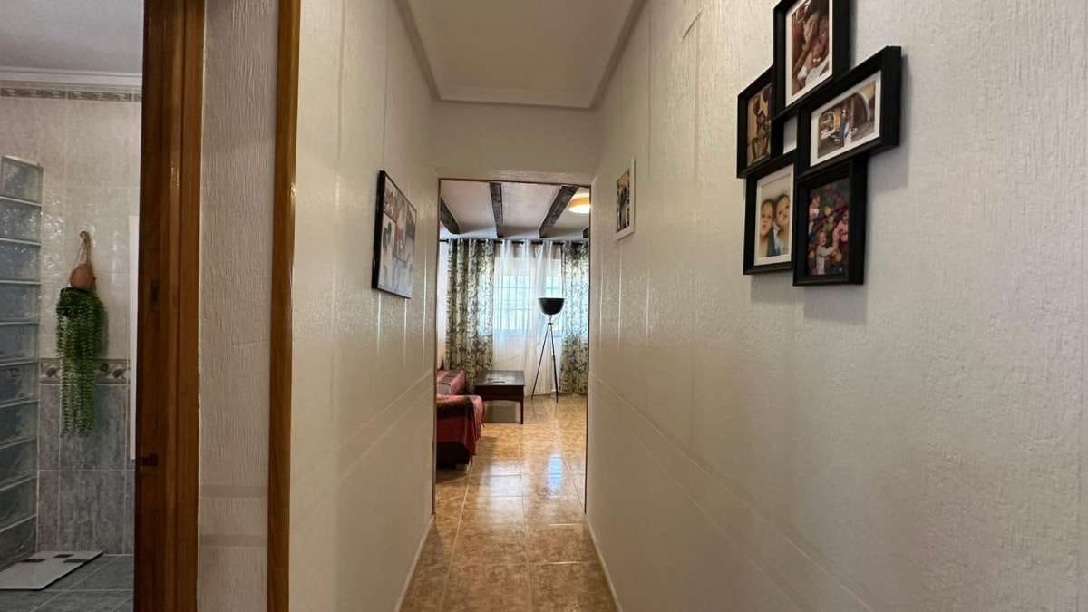 4 Zimmer Villa zu verkaufen in Torrevieja - 490.000 € (Ref: 9834453)