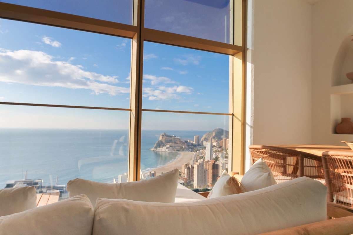 2 bedroom Apartment for sale in Benidorm - € 650,000 (Ref: 9834469)