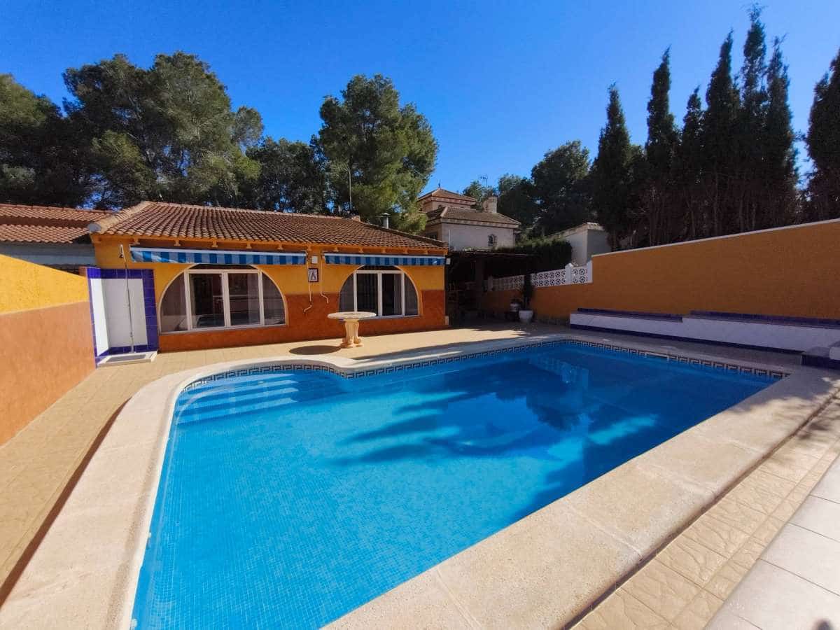 2 slaapkamer Villa te koop in Torrevieja - € 399.000 (Ref: 9834475)
