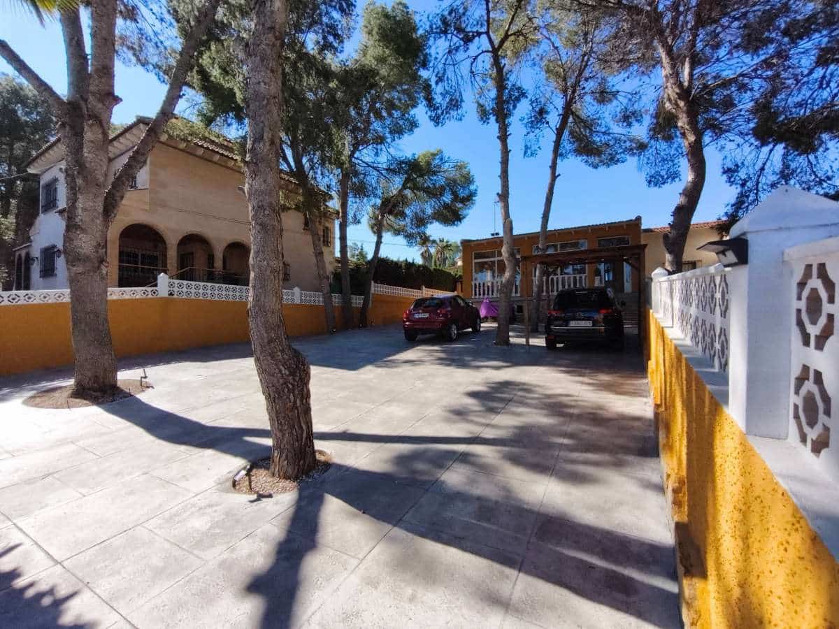 2 slaapkamer Villa te koop in Torrevieja - € 399.000 (Ref: 9834475)