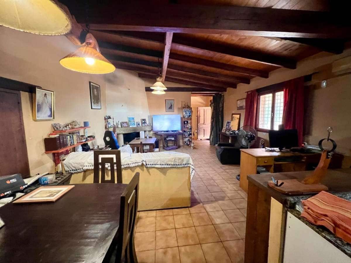 4 bedroom Finca/Country House for sale in Pinoso - € 176,995 (Ref: 9834482)