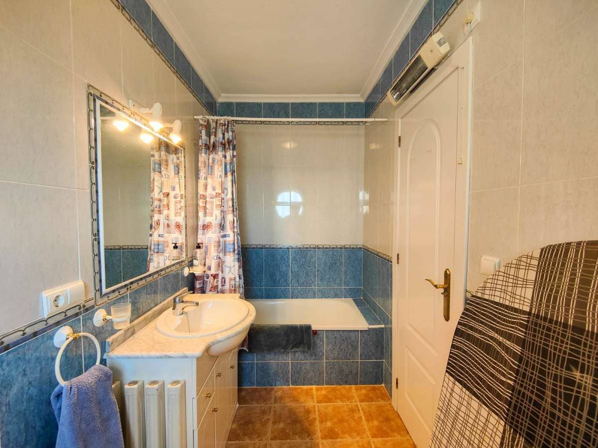 Casa de 3 habitaciones en Orihuela Costa en venta - 235.000 € (Ref: 9834486)