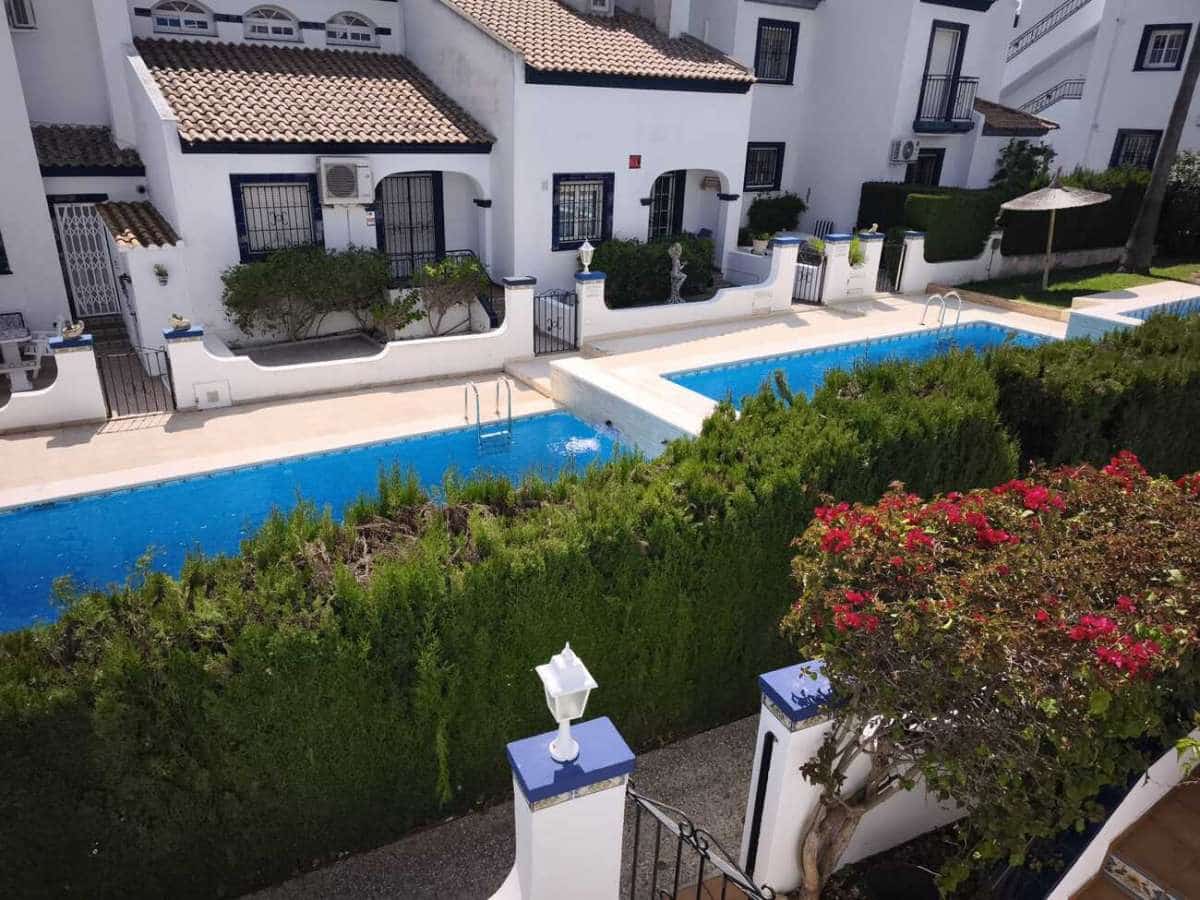 2 quarto Moradia Geminada para venda em Villamartin - 229 000 € (Ref: 9834488)