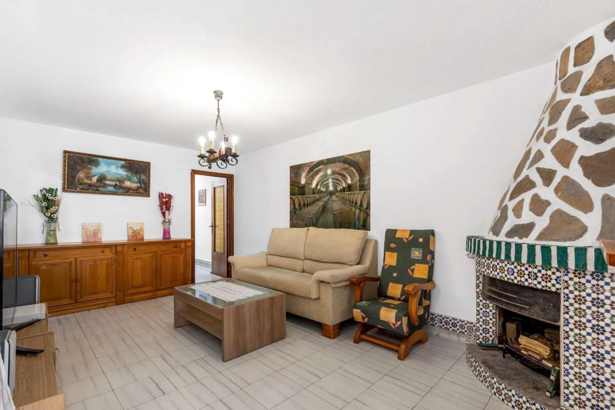 Bungalow de 3 habitaciones en Torrevieja en venta - 155.000 € (Ref: 9834489)