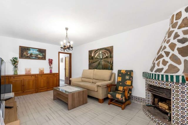Bungalow de 3 habitaciones en Torrevieja en venta - 155.000 € (Ref: 9834489)