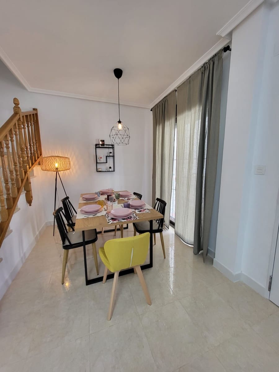 3 quarto Moradia Geminada para venda em San Miguel de Salinas - 229 000 € (Ref: 9834495)