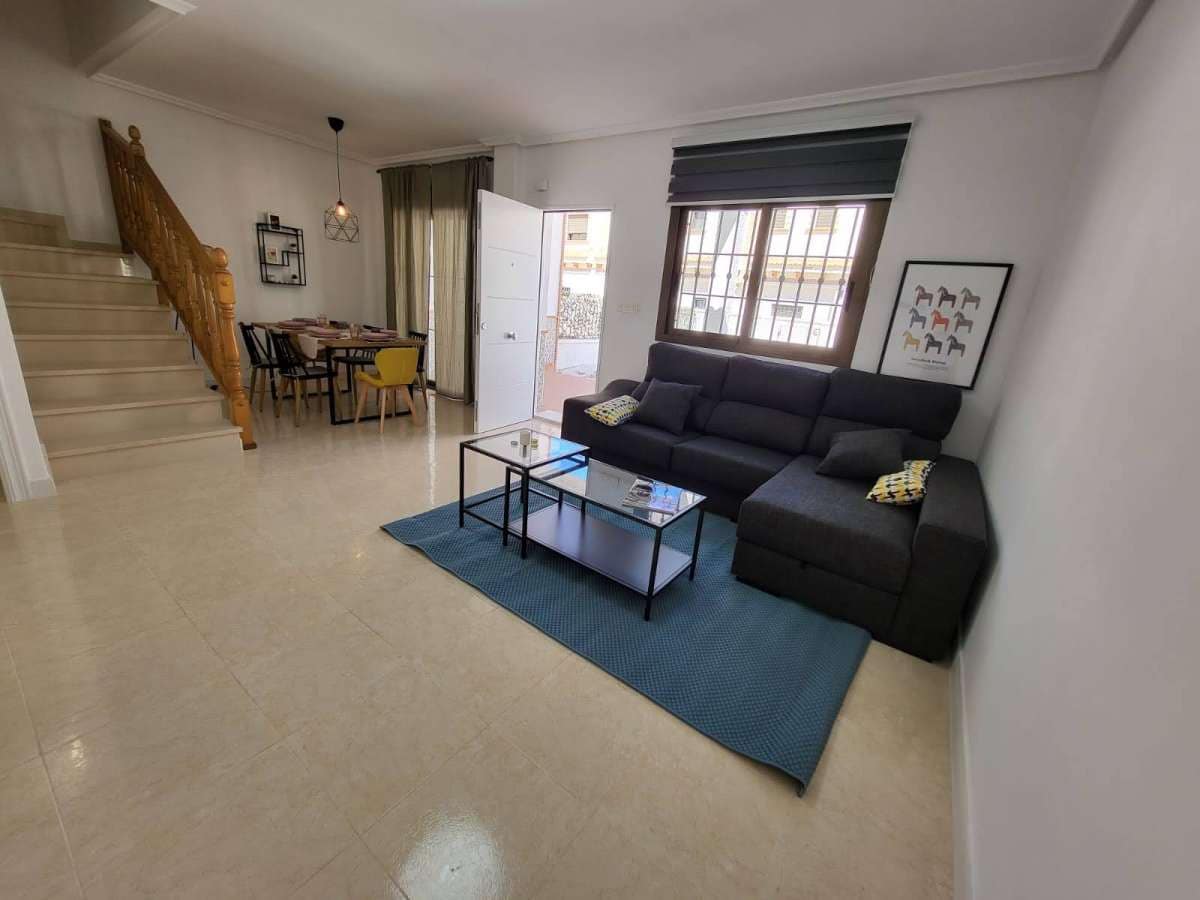 3 quarto Moradia Geminada para venda em San Miguel de Salinas - 229 000 € (Ref: 9834495)