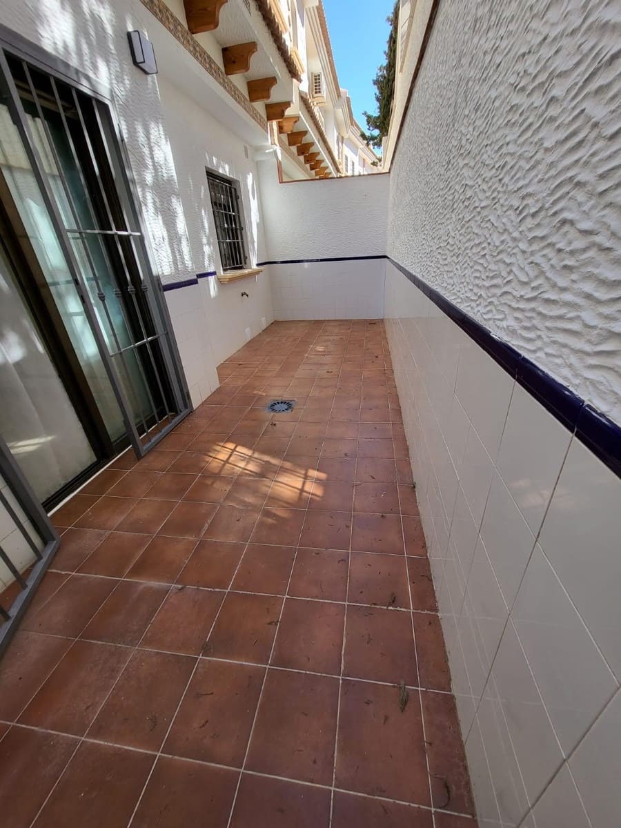 3 quarto Moradia Geminada para venda em San Miguel de Salinas - 229 000 € (Ref: 9834495)