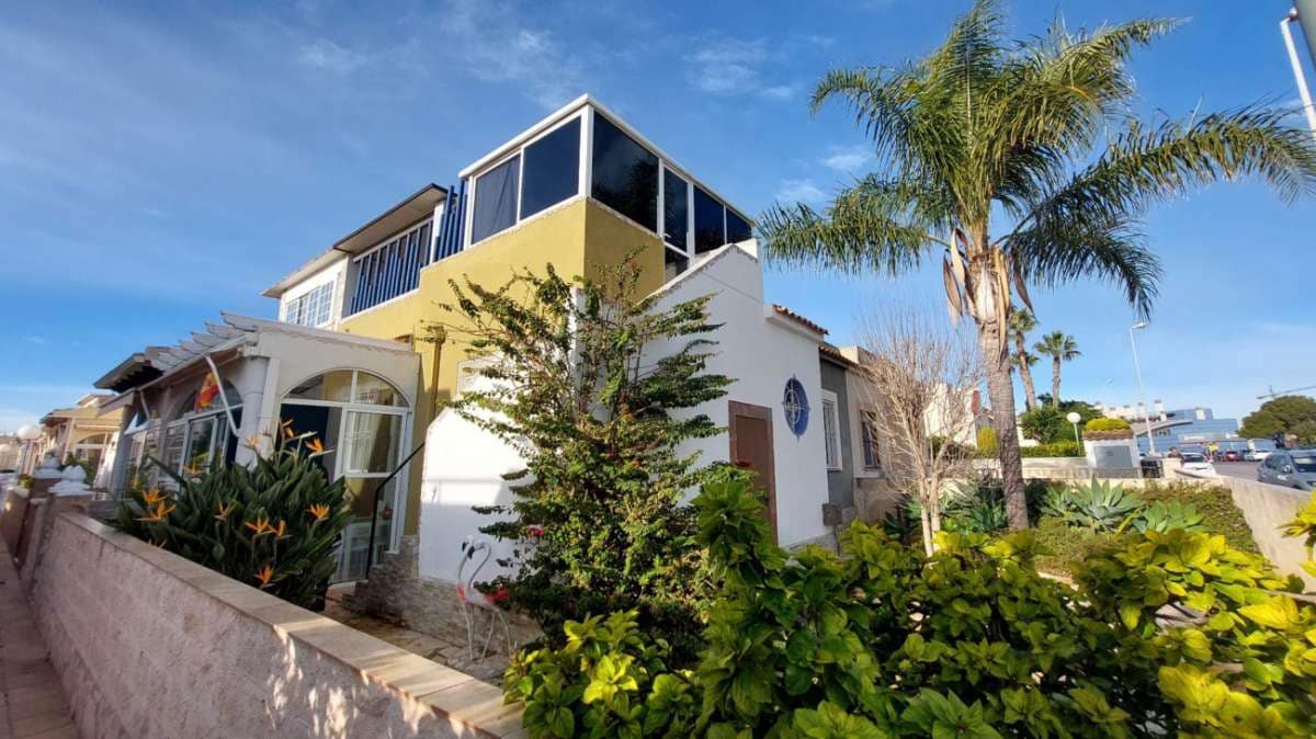 2 chambre Villa/Maison Semi-Mitoyenne à vendre à Orihuela Costa - 168 000 € (Ref: 9834496)