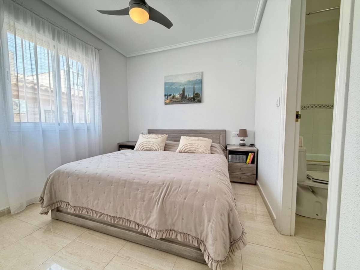 2 bedroom Townhouse for sale in Rojales - € 210,000 (Ref: 9834497)