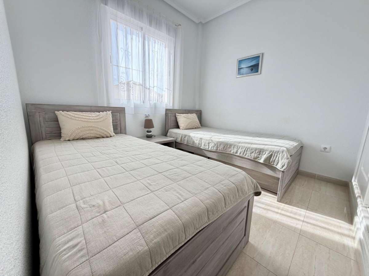 2 bedroom Townhouse for sale in Rojales - € 210,000 (Ref: 9834497)