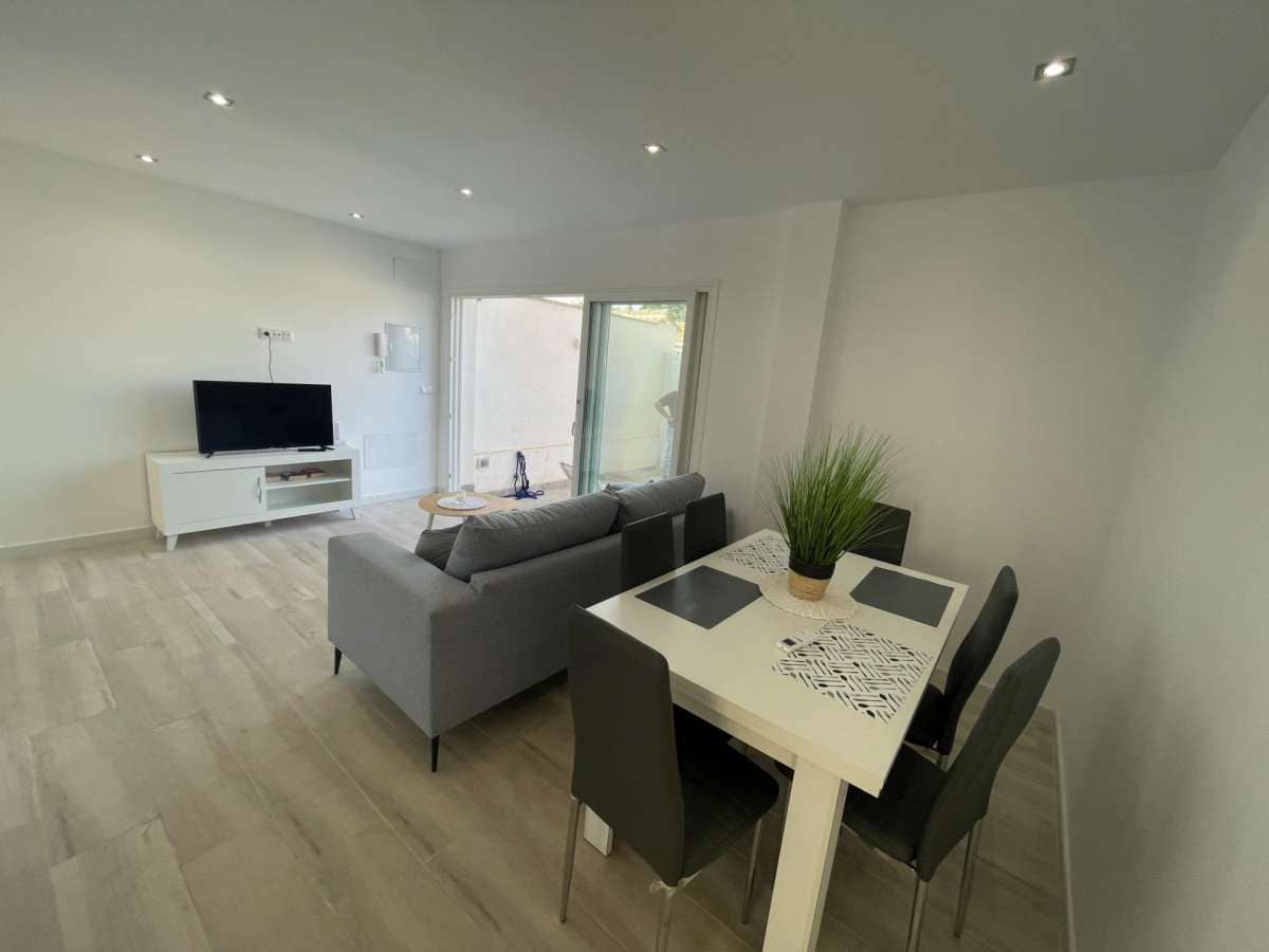 3 makuuhuone Bungalow myytävänä paikassa Orihuela Costa - 220 000 € (Ref: 9834504)