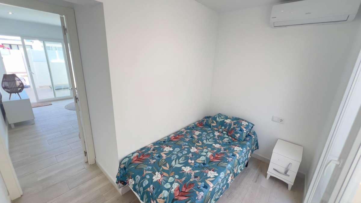 3 slaapkamer Bungalow te koop in Orihuela Costa met zwembad garage - € 199.900 (Ref: 9834504)