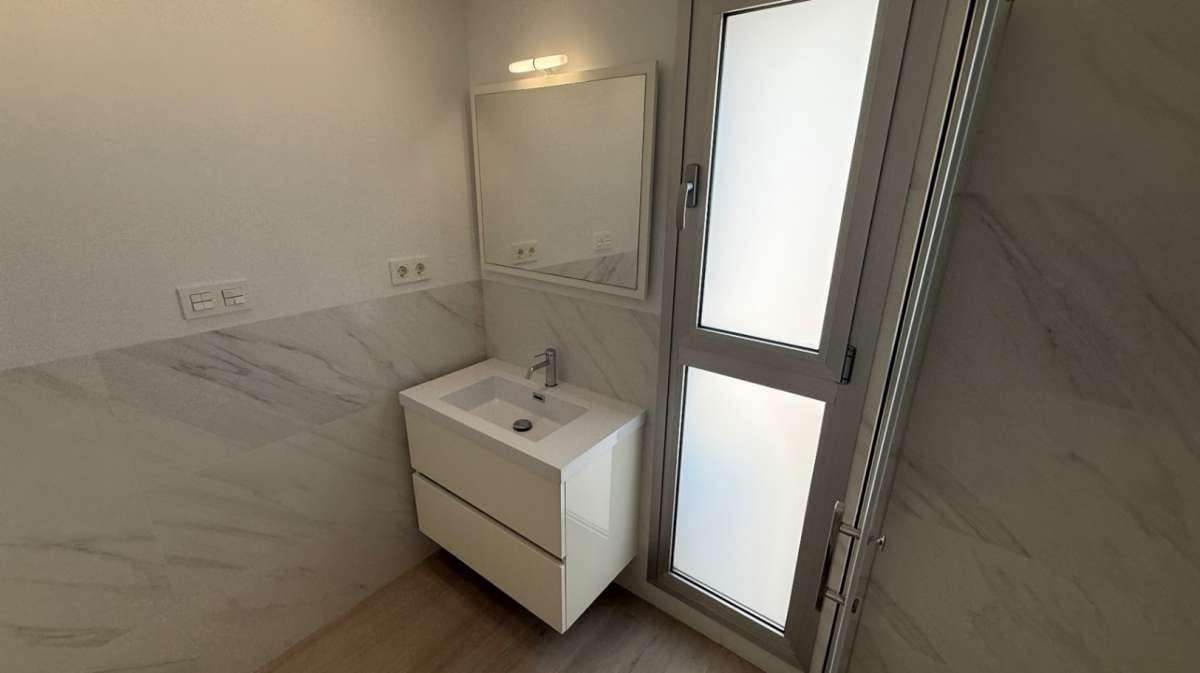5 slaapkamer Halfvrijstaande villa te koop in Orihuela - € 285.000 (Ref: 9834508)