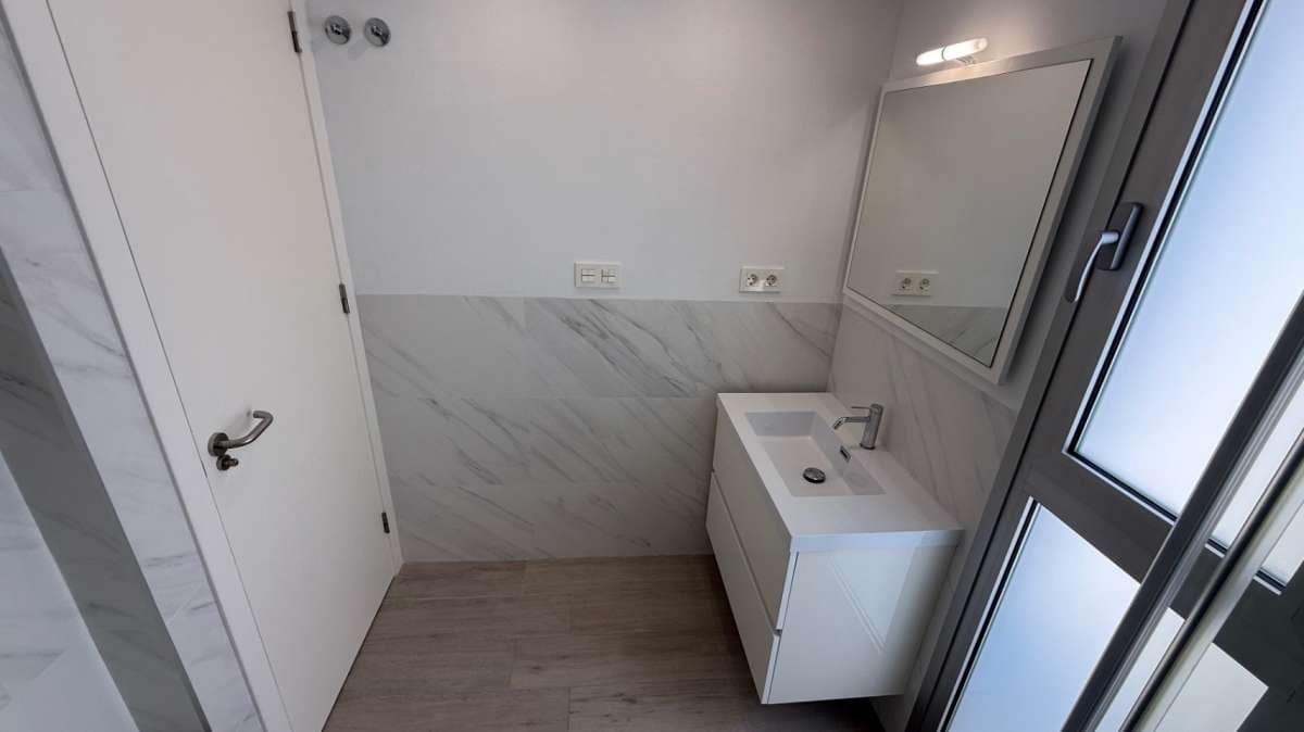 5 slaapkamer Halfvrijstaande villa te koop in Orihuela - € 285.000 (Ref: 9834508)