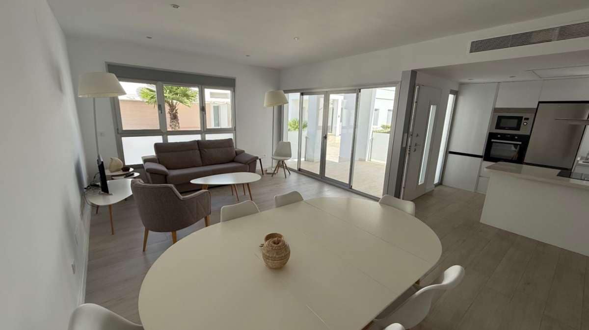 5 slaapkamer Halfvrijstaande villa te koop in Orihuela - € 285.000 (Ref: 9834508)