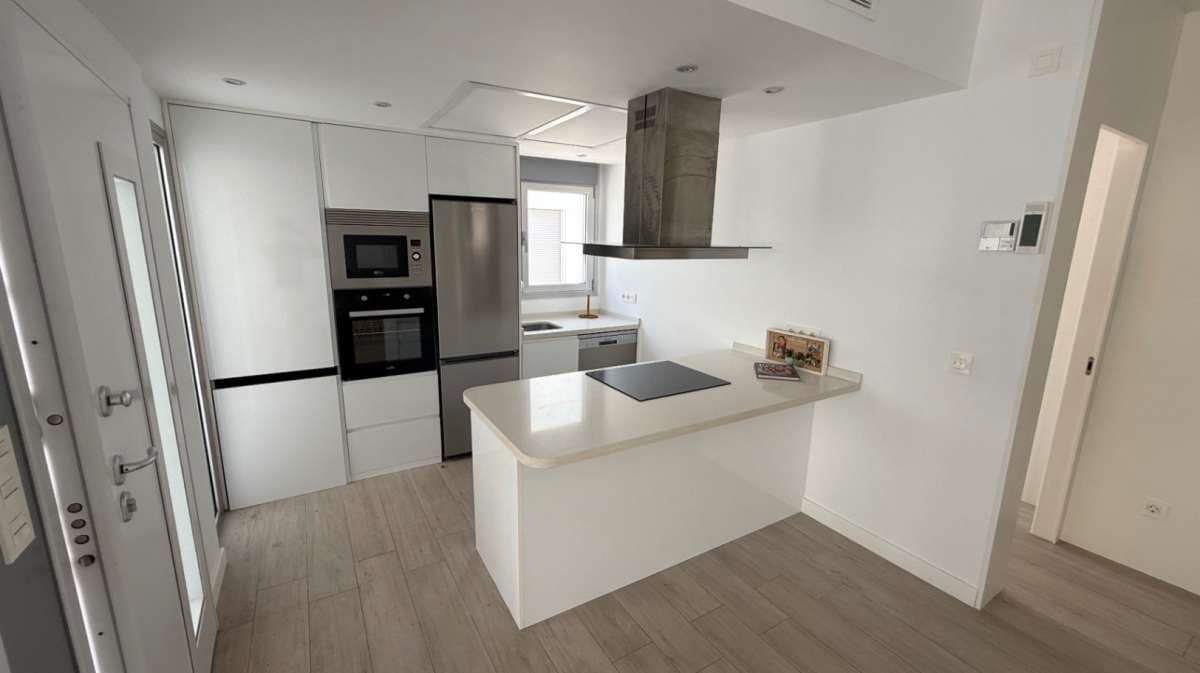 5 slaapkamer Halfvrijstaande villa te koop in Orihuela - € 285.000 (Ref: 9834508)