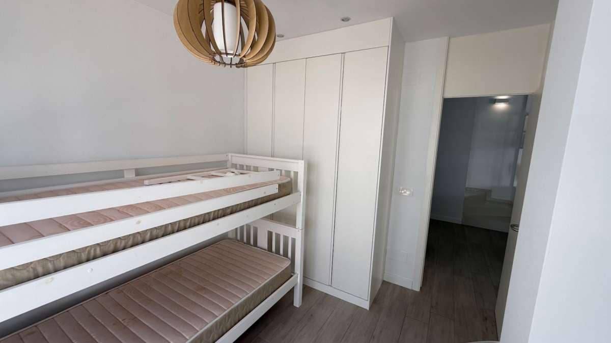 5 slaapkamer Halfvrijstaande villa te koop in Orihuela - € 285.000 (Ref: 9834508)