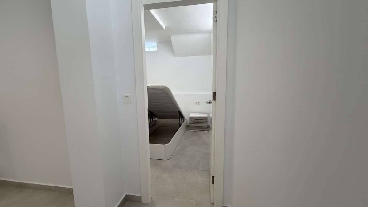 5 slaapkamer Halfvrijstaande villa te koop in Orihuela - € 285.000 (Ref: 9834508)