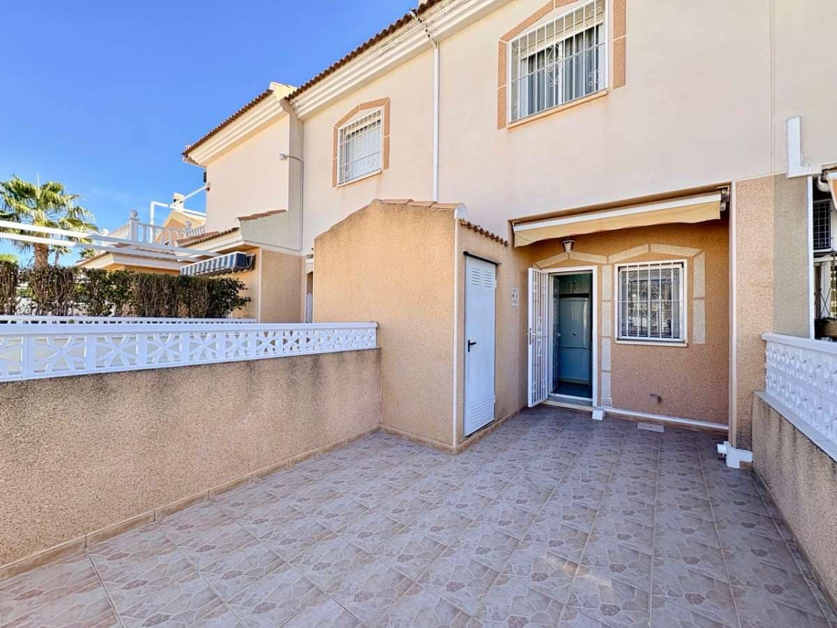 2 bedroom Terraced Villa for sale in Rojales - € 185,000 (Ref: 9834509)