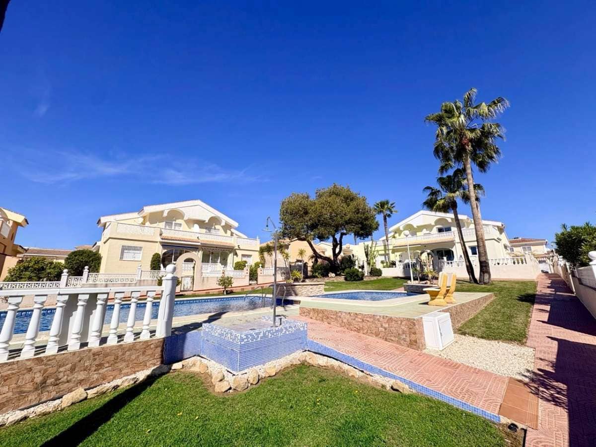 2 bedroom Terraced Villa for sale in Rojales - € 185,000 (Ref: 9834509)