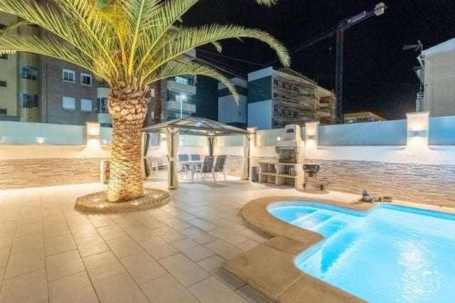 4 soveværelse Byhus til salg i Torrevieja - € 529.000 (Ref: 9834515)