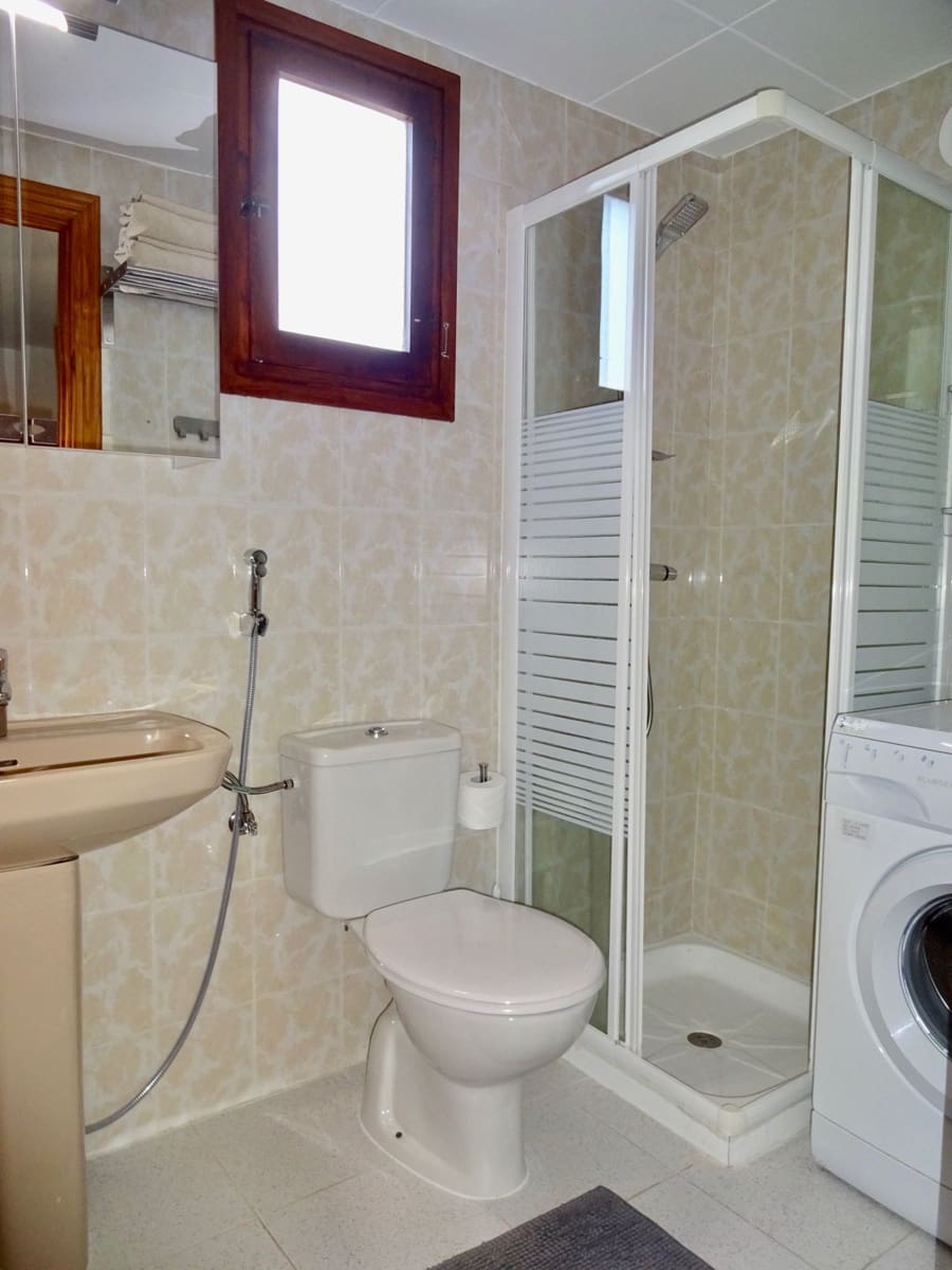 1 quarto Bungalow para venda em Torrevieja - 115 000 € (Ref: 9872319)