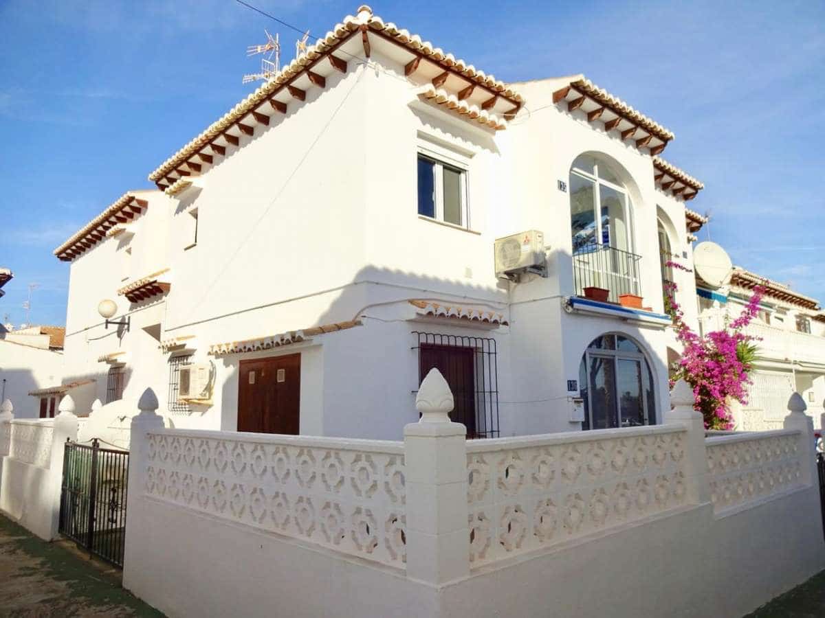 1 quarto Bungalow para venda em Torrevieja - 115 000 € (Ref: 9872319)