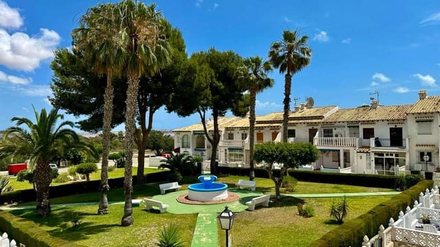 1 chambre Bungalow à vendre à Torrevieja avec piscine - 109 500 € (Ref: 9872319)