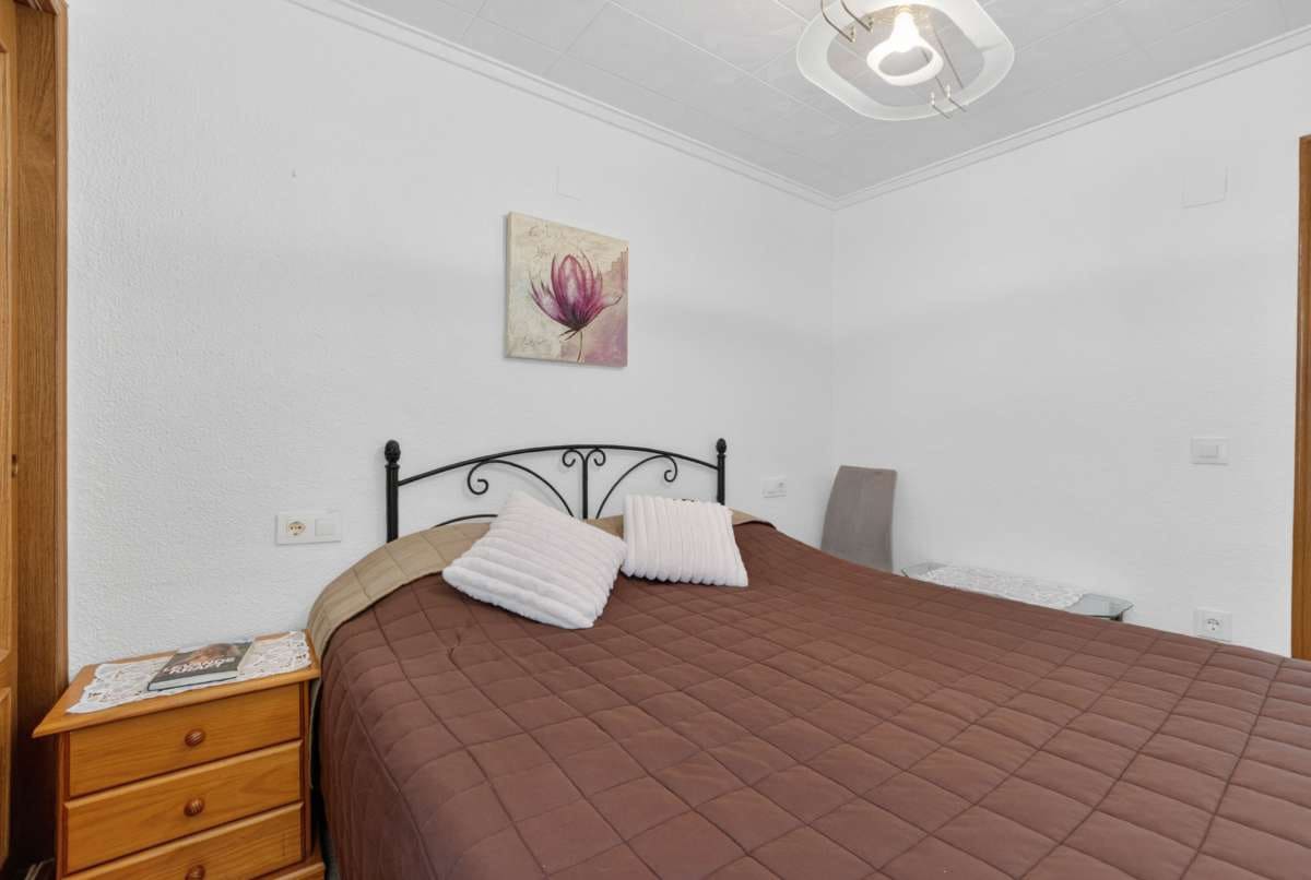2 soveværelse Bungalow til salg i Torrevieja - € 135.000 (Ref: 9874147)