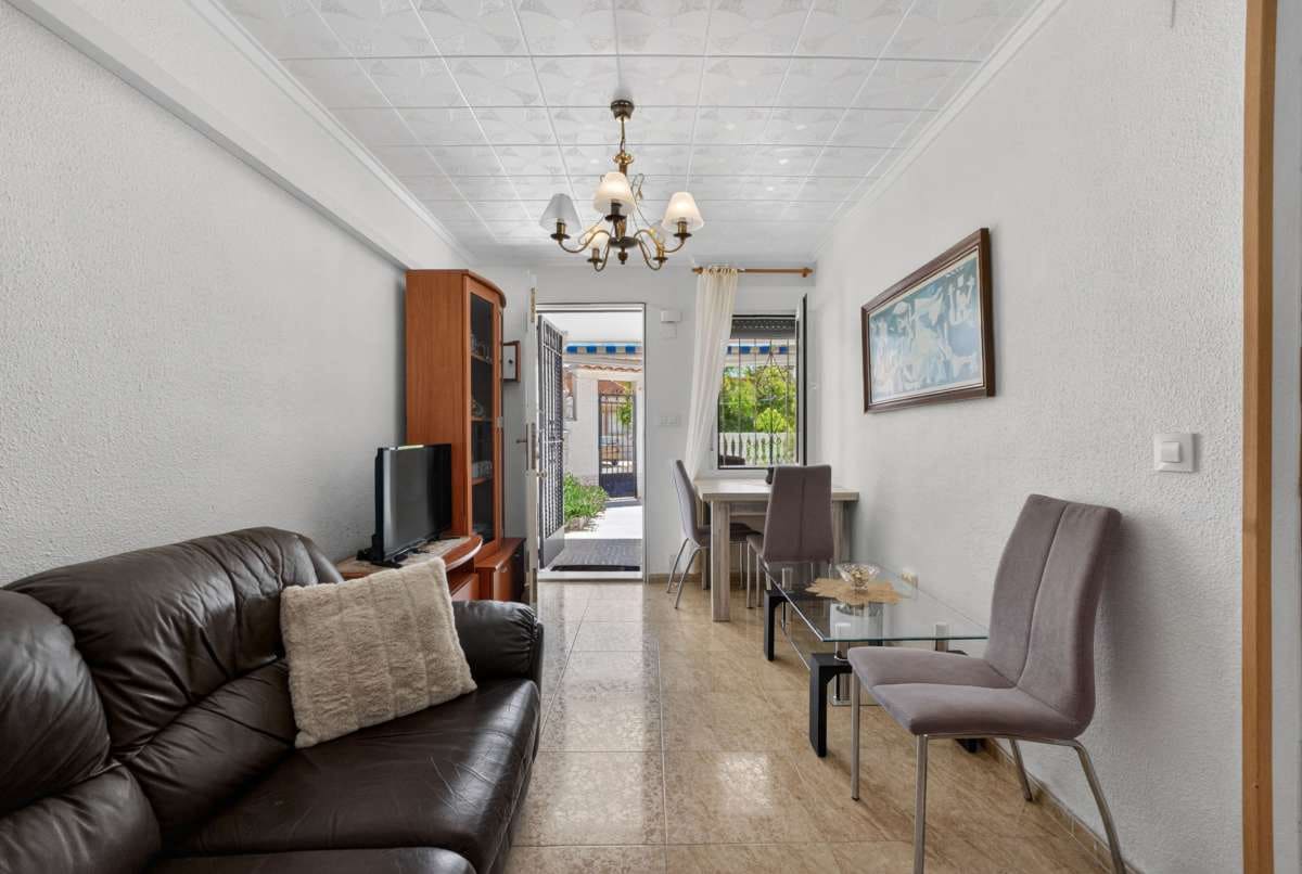 2 soveværelse Bungalow til salg i Torrevieja - € 135.000 (Ref: 9874147)