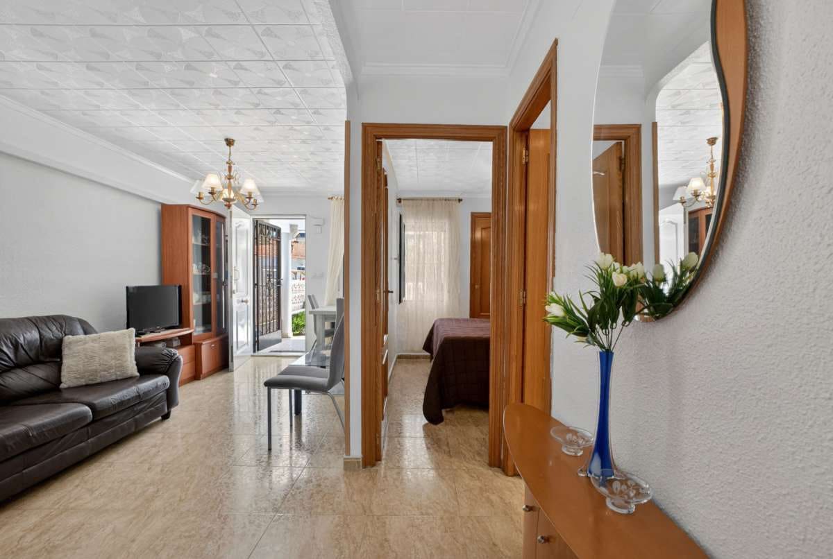 2 soveværelse Bungalow til salg i Torrevieja - € 135.000 (Ref: 9874147)