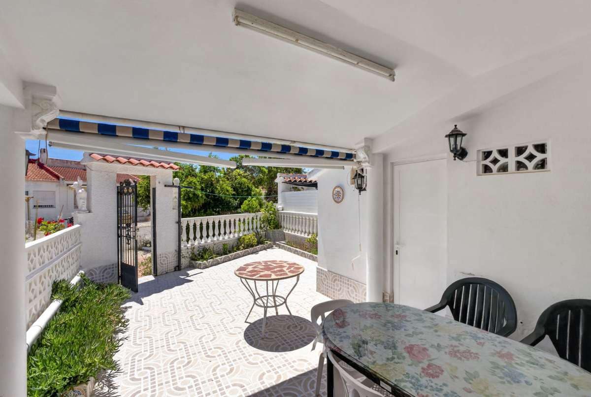 2 soveværelse Bungalow til salg i Torrevieja - € 135.000 (Ref: 9874147)