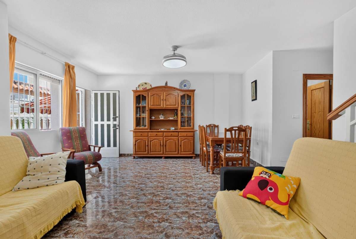 3 slaapkamer Rijtjeshuis te koop in Lo Pagan - € 169.990 (Ref: 9953161)