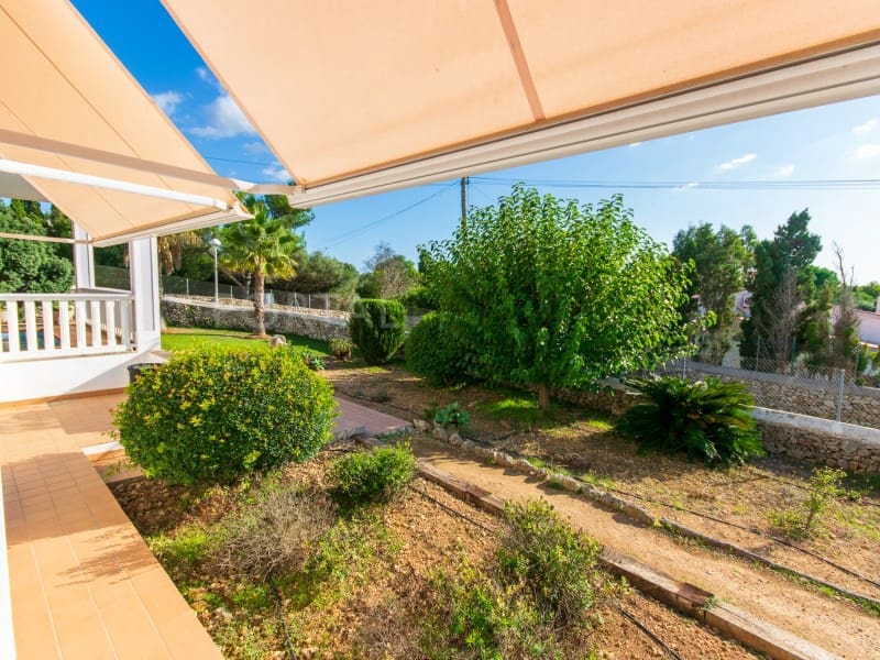 4 sypialnia Finka/Dom wiejski na sprzedaż w La Argentina z basenem garażem - 875 000 € (Ref: 7827249)