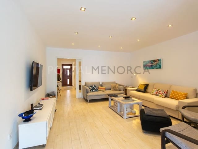 5 soveværelse Byhus til salg i Ciutadella, Ciutadella de Menorca med garage - € 750.000 (Ref: 8970660)