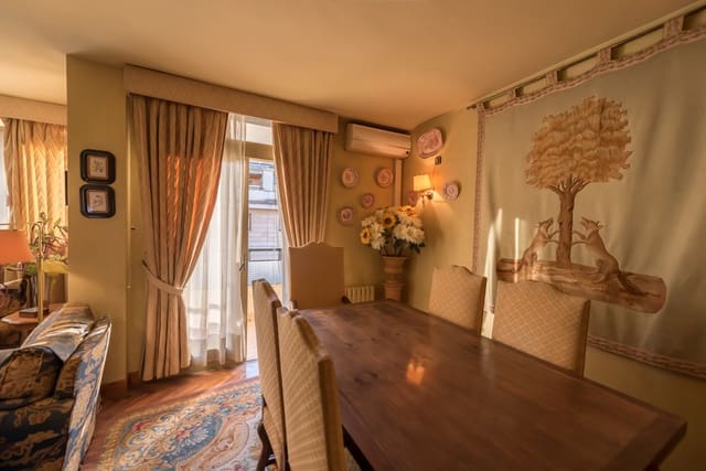 3 bedroom Flat for sale in Palma de Mallorca - € 625,000 (Ref: 6547058)