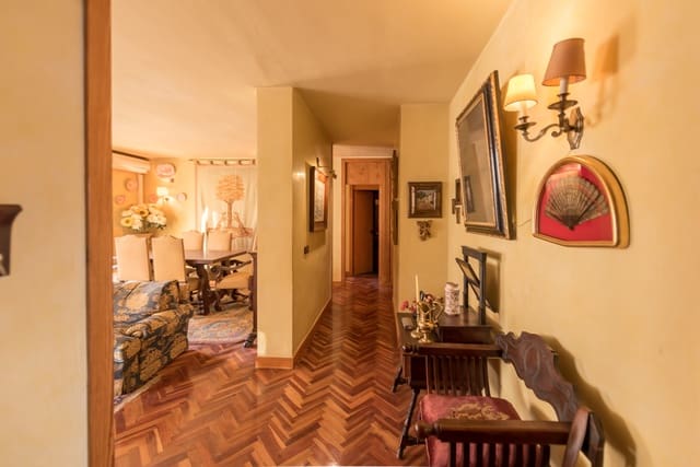 3 bedroom Flat for sale in Palma de Mallorca - € 625,000 (Ref: 6547058)