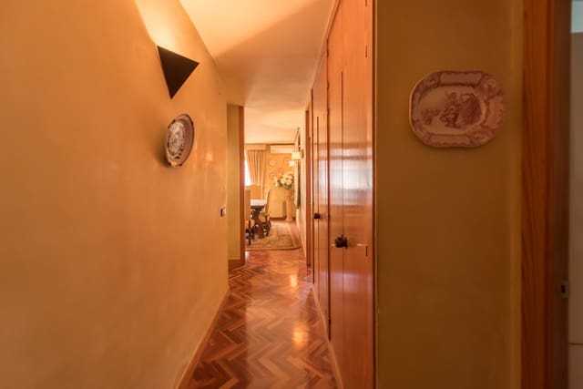 3 bedroom Flat for sale in Palma de Mallorca - € 625,000 (Ref: 6547058)