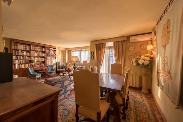 3 bedroom Flat for sale in Palma de Mallorca - € 625,000 (Ref: 6547058)