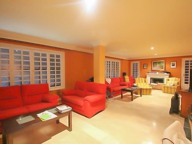 Chalet de 4 habitaciones en Son Vida, Palma de Mallorca en venta con piscina garaje - 3.300.000 € (Ref: 6547410)