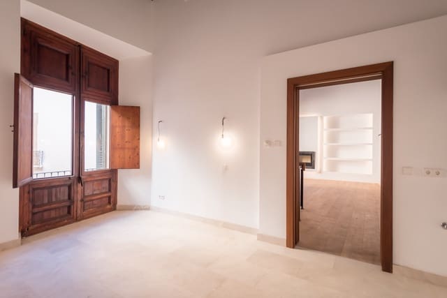 2 bedroom Flat for sale in Palma de Mallorca - € 1,840,000 (Ref: 6547423)