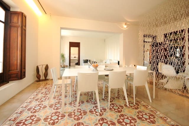 4 bedroom Flat for sale in Palma de Mallorca - € 980,000 (Ref: 6547427)