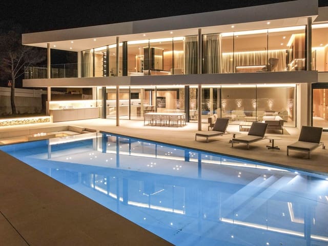 Chalet de 5 habitaciones en Santa Ponsa, Calvià en venta con piscina garaje - 5.500.000 € (Ref: 6801266)