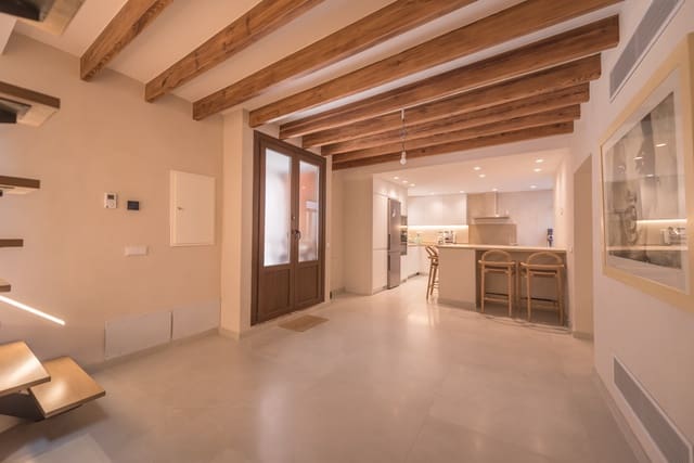 4 soveværelse Byhus til salg i Sineu - € 630.000 (Ref: 8163130)