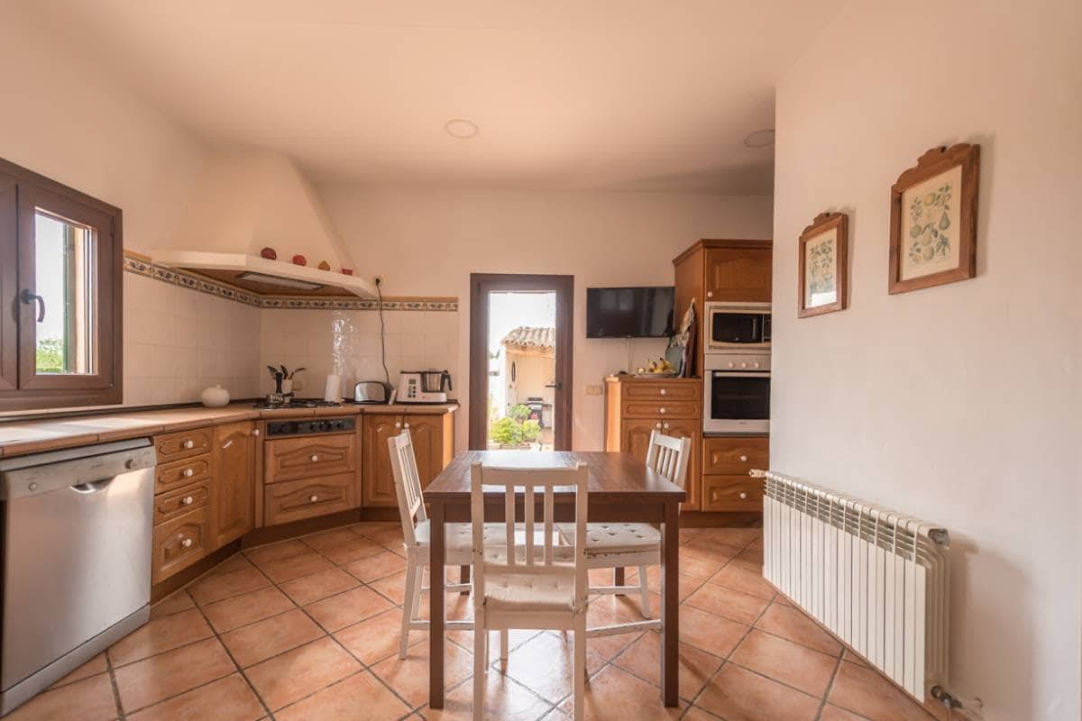 4 sypialnia Finka/Dom wiejski na sprzedaż w Sencelles z basenem garażem - 850 000 € (Ref: 9166473)