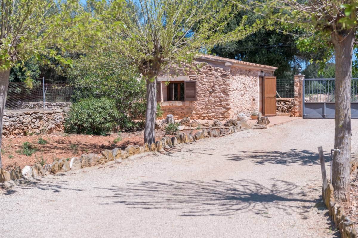 4 sypialnia Finka/Dom wiejski na sprzedaż w Sencelles z basenem garażem - 850 000 € (Ref: 9166473)