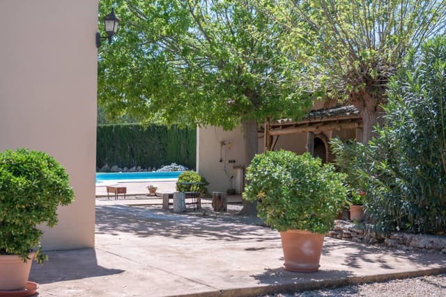 4 sypialnia Finka/Dom wiejski na sprzedaż w Sencelles z basenem garażem - 850 000 € (Ref: 9166473)