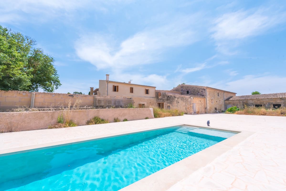 5 bedroom Finca/Country House for sale in Ariany - € 1,900,000 (Ref: 9620663)