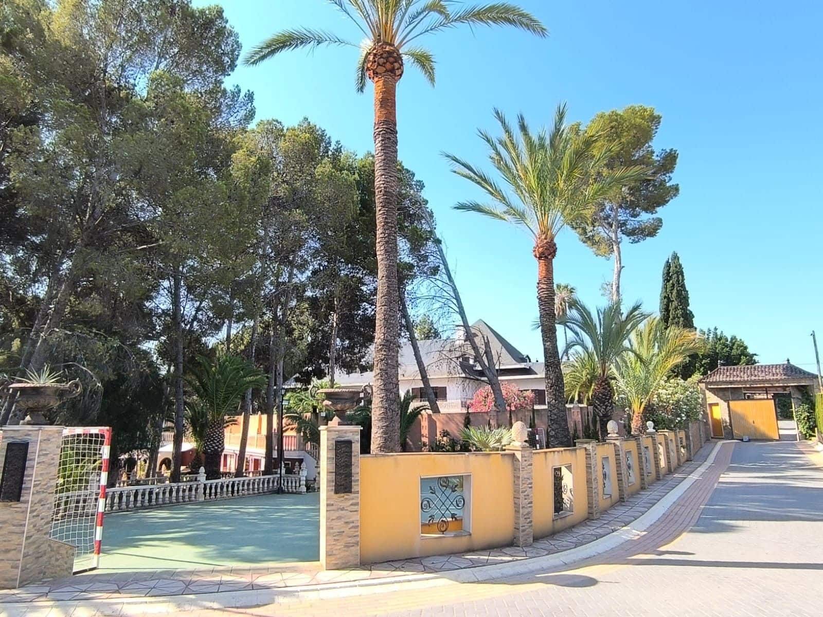10 bedroom Villa for sale in Monovar / Monover with pool garage - € 624,995 (Ref: 10004323)